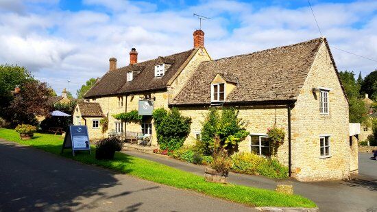 The Horse & Groom
